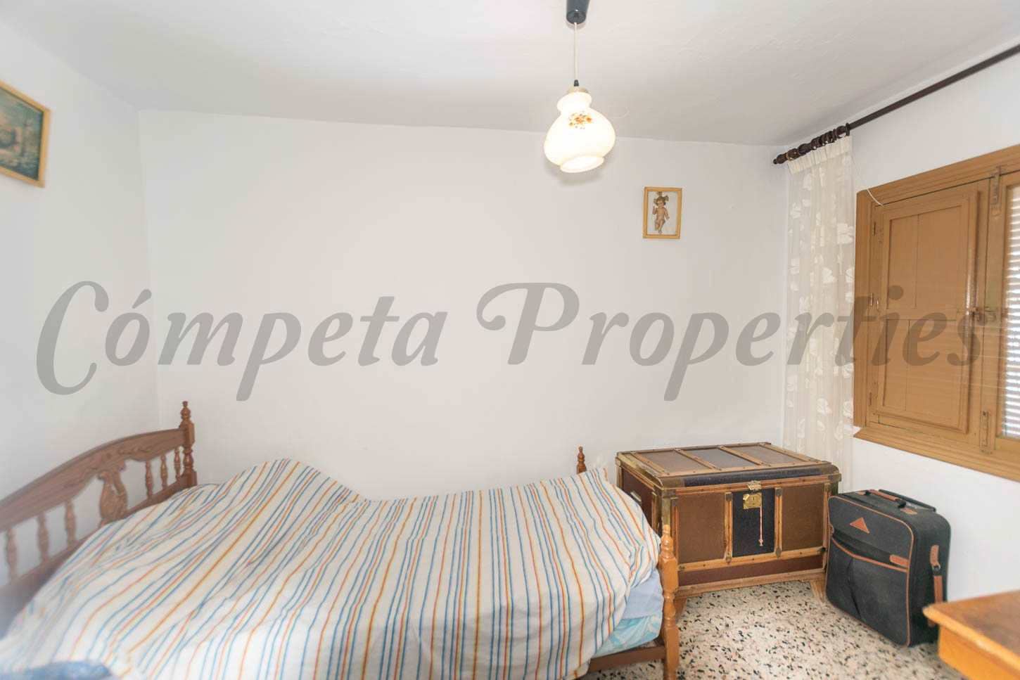 3 slaapkamer Huis te koop in Competa - € 195.000 (Ref: 7792837)