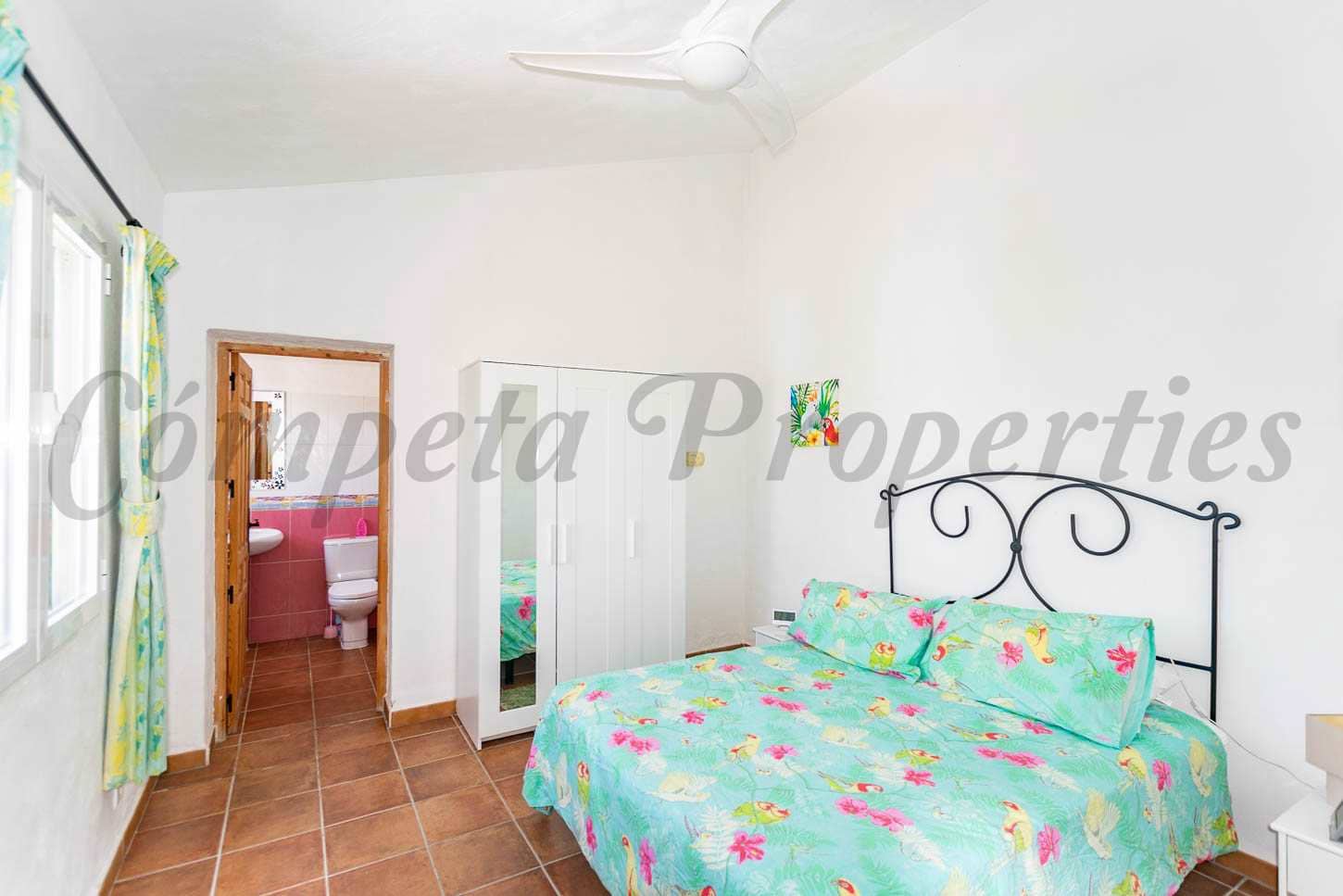 2 soveværelse Villa til salg i Torrox med swimmingpool - € 289.000 (Ref: 7792927)