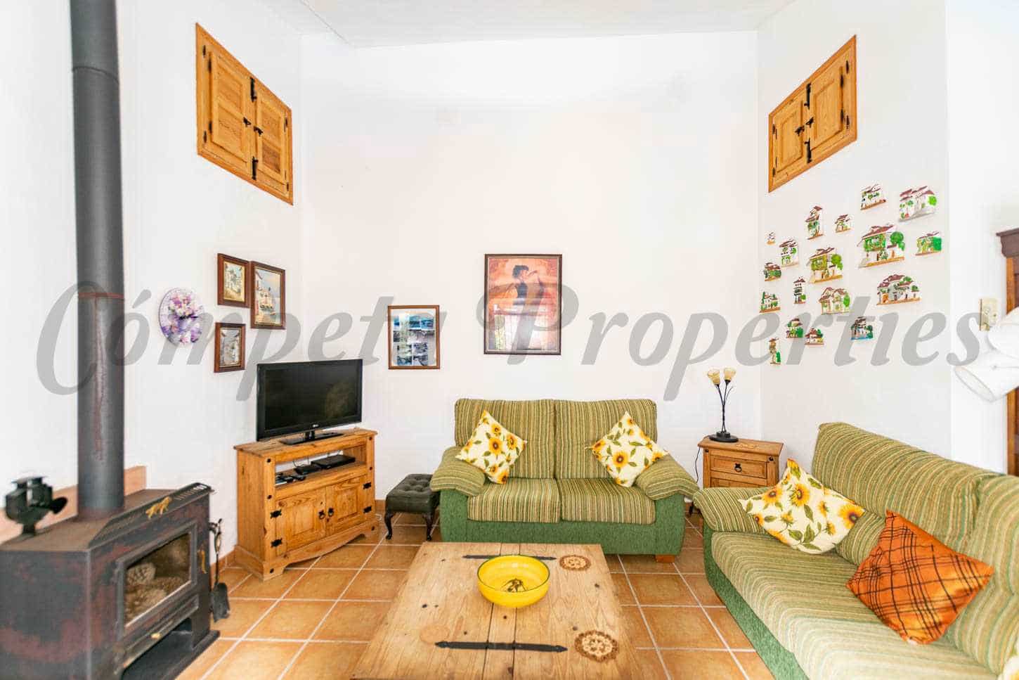 2 soveværelse Villa til salg i Torrox med swimmingpool - € 289.000 (Ref: 7792927)