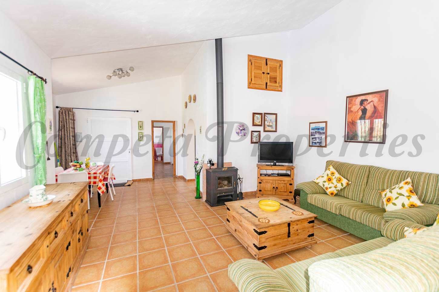 2 soveværelse Villa til salg i Torrox med swimmingpool - € 289.000 (Ref: 7792927)