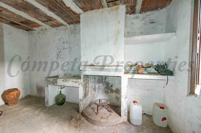 Erhverv til salg i Archez med garage - € 75.000 (Ref: 7877093)