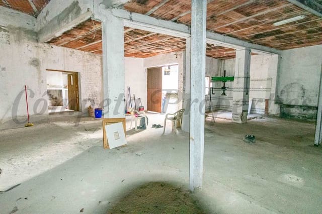 Erhverv til salg i Archez med garage - € 75.000 (Ref: 7877093)