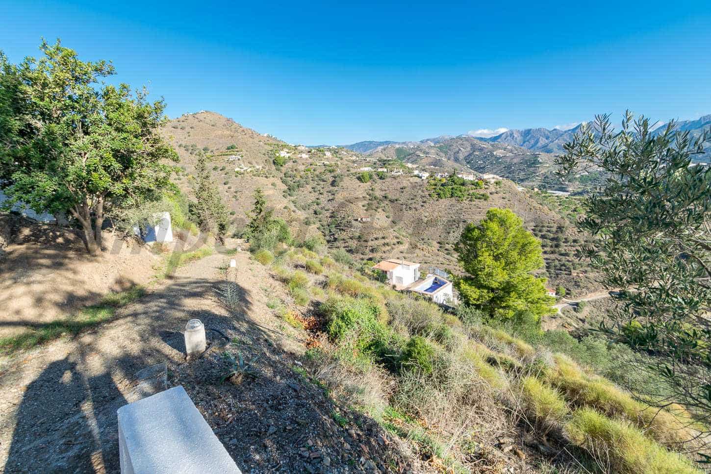 5 bedroom Finca/Country House for sale in Torrox with pool garage - € 535,000 (Ref: 7881627)