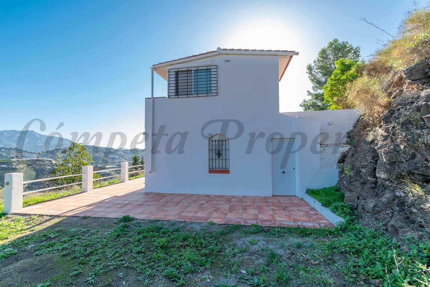 5 bedroom Finca/Country House for sale in Torrox with pool garage - € 535,000 (Ref: 7881627)