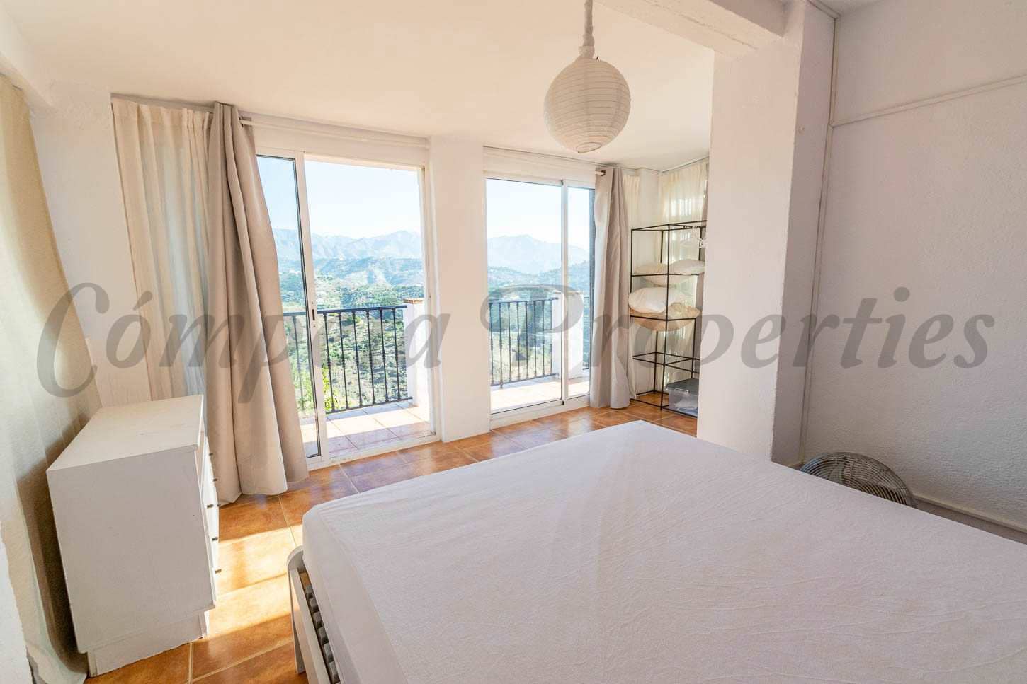 5 bedroom Finca/Country House for sale in Torrox with pool garage - € 535,000 (Ref: 7881627)