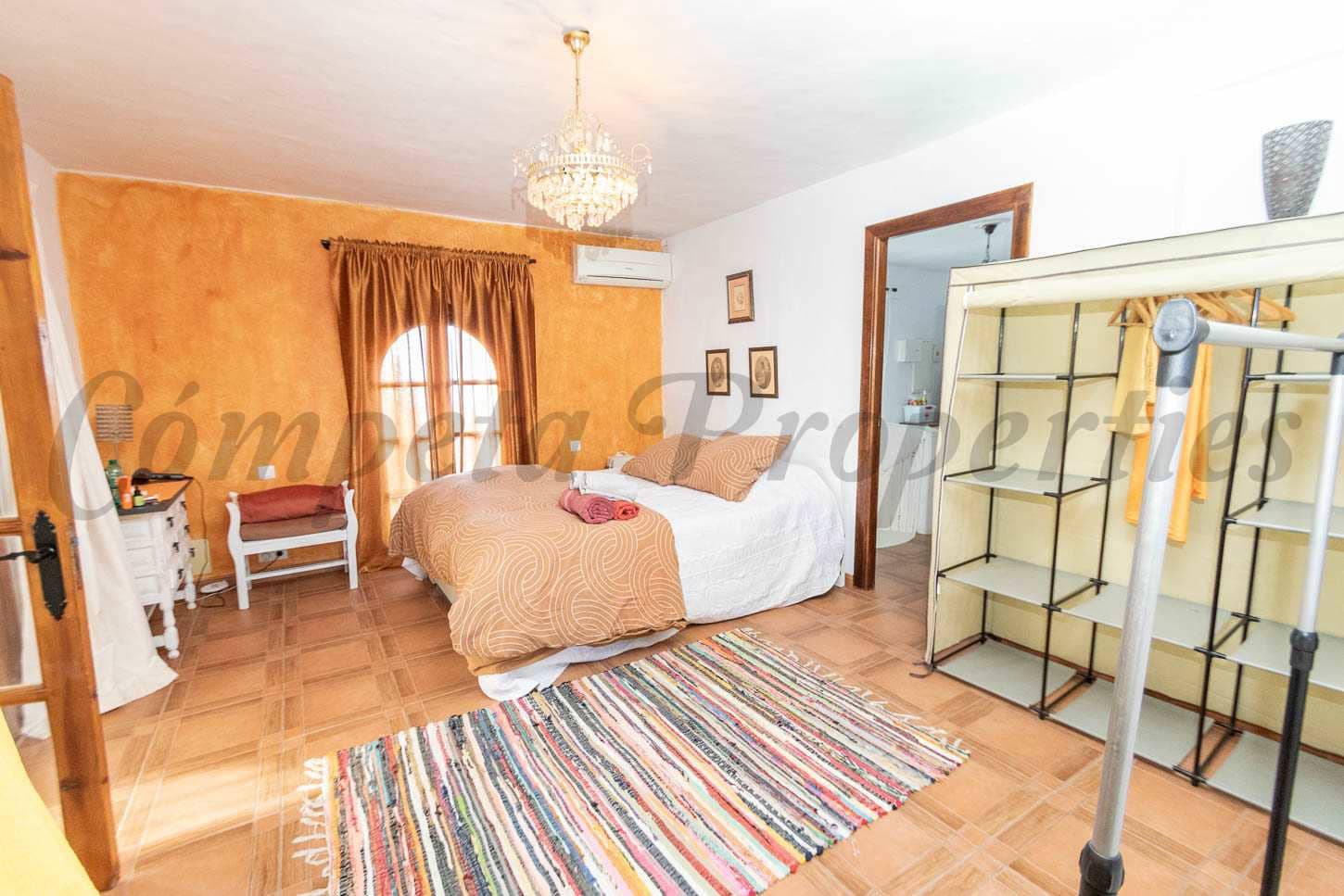 3 makuuhuone Maalaistalo myytävänä paikassa Torrox mukana uima-altaan 
autotalli - 490 000 € (Ref: 7881627)