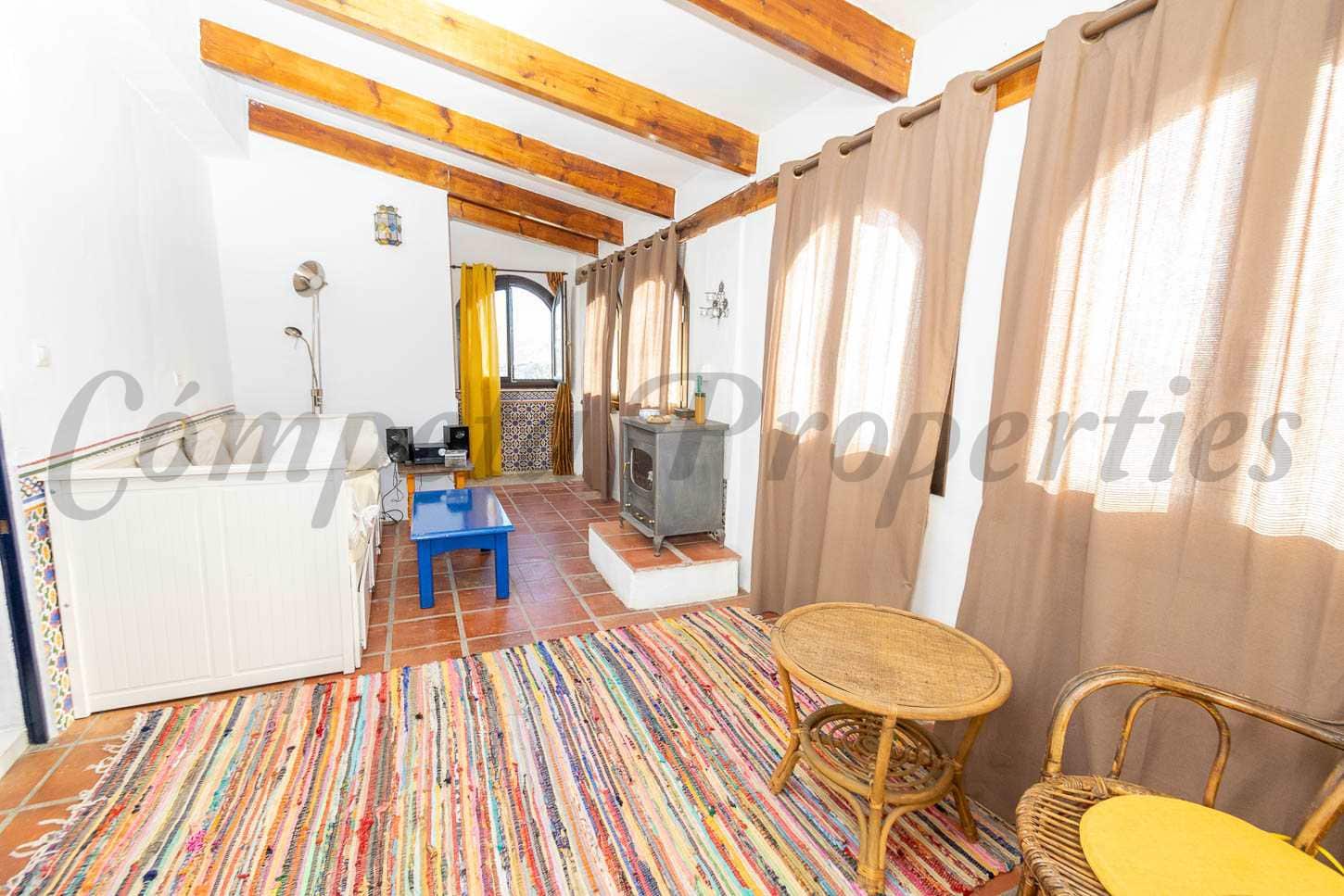 3 makuuhuone Maalaistalo myytävänä paikassa Torrox mukana uima-altaan 
autotalli - 490 000 € (Ref: 7881627)