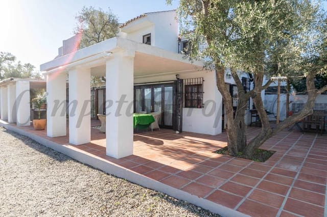 3 sovrum Finca/Hus på landet till salu i Torrox med pool garage - 490 000 € (Ref: 7881627)