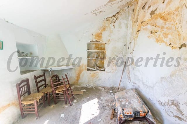 Finca/Landhuis te koop in Cómpeta - € 80.000 (Ref: 7912904)