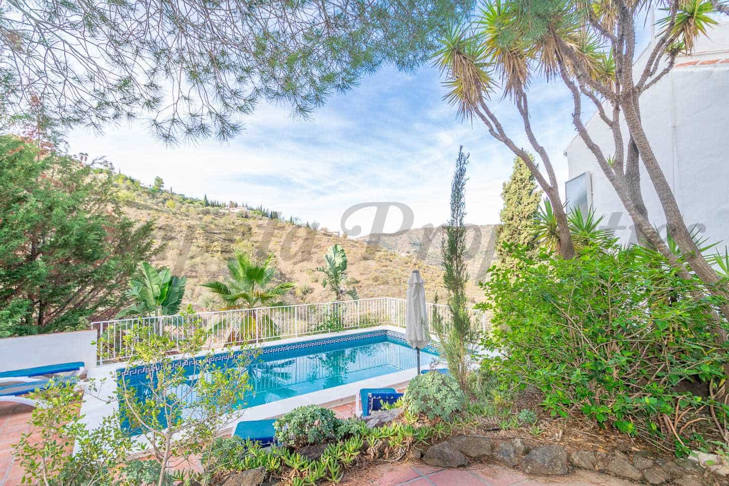 4 quarto Quinta/Casa Rural para arrendamento para férias em Competa com piscina - 1 000 € (Ref: 7982479)