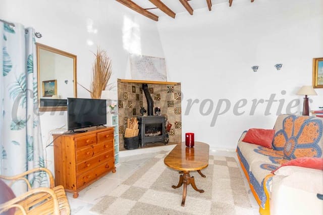 3 bedroom Finca/Country House for holiday rental in Cómpeta with pool - € 900 (Ref: 7985390)