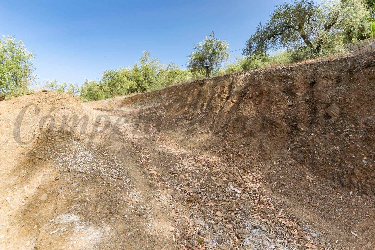 Grunde uden byggetilladelser til salg i Canillas de Albaida - € 10.000 (Ref: 7985501)