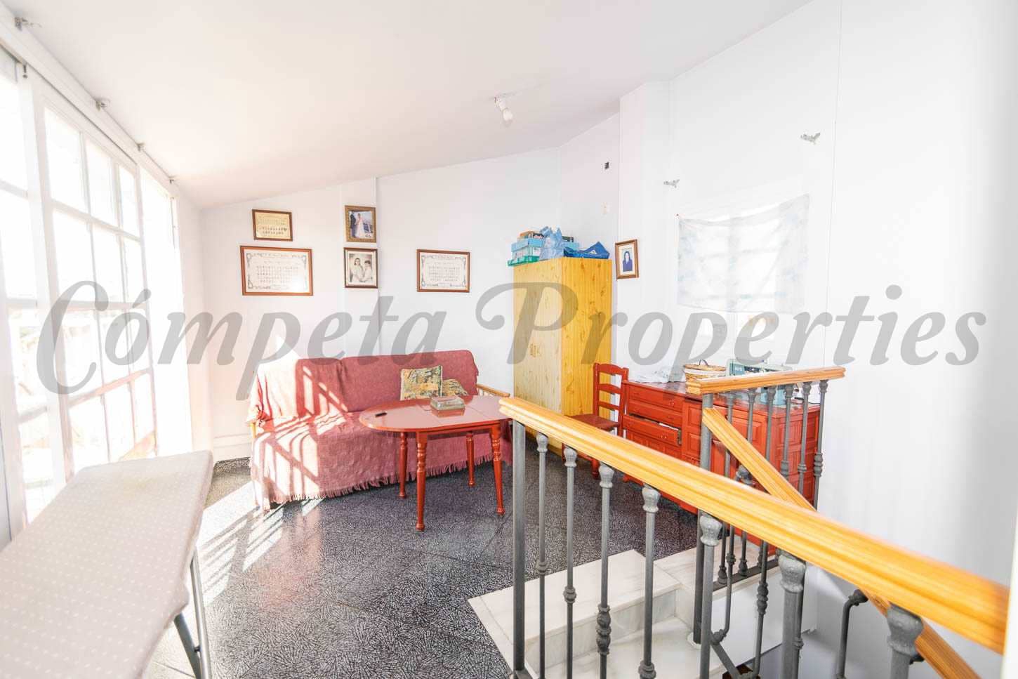 6 soveværelse Semi-Rækkehus til salg i Torrox med swimmingpool garage - € 445.000 (Ref: 7985503)