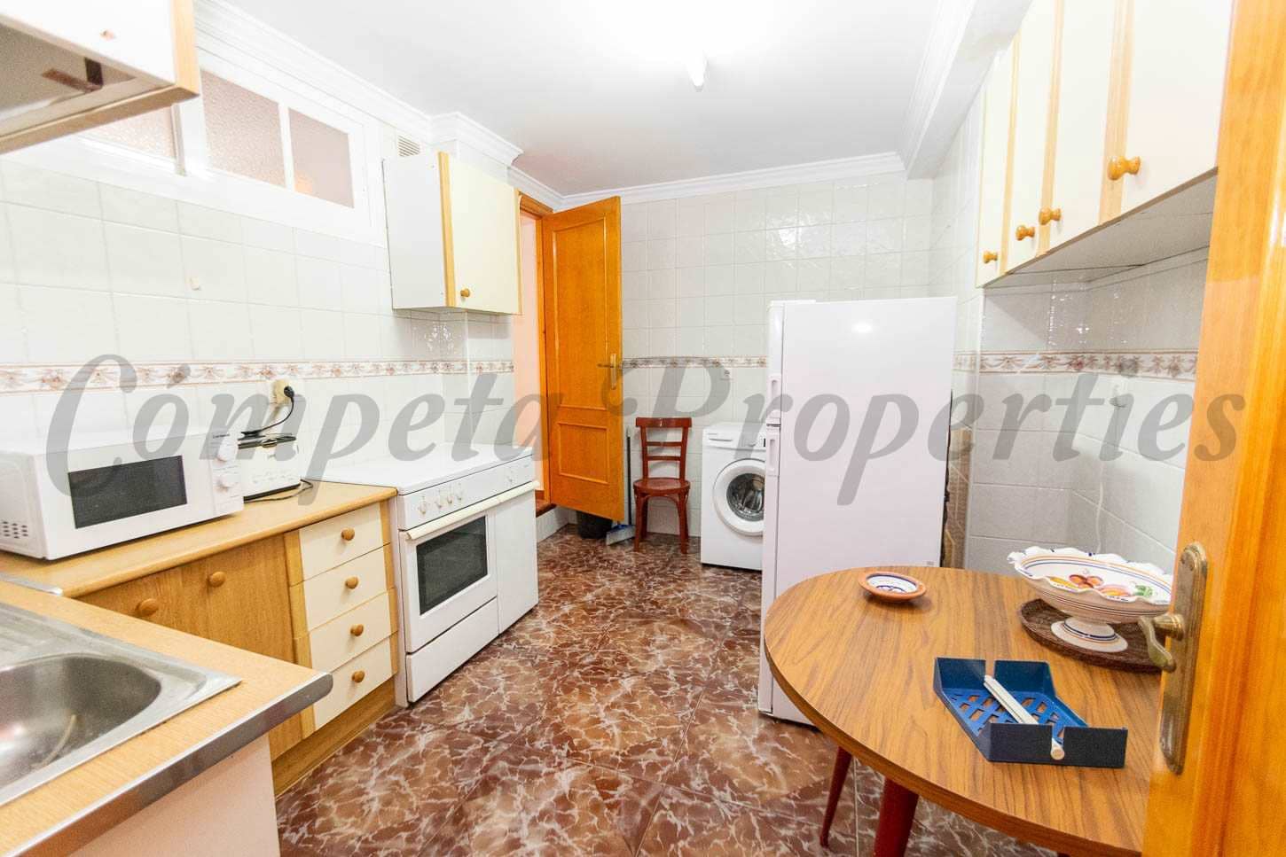 6 soveværelse Semi-Rækkehus til salg i Torrox med swimmingpool garage - € 445.000 (Ref: 7985503)