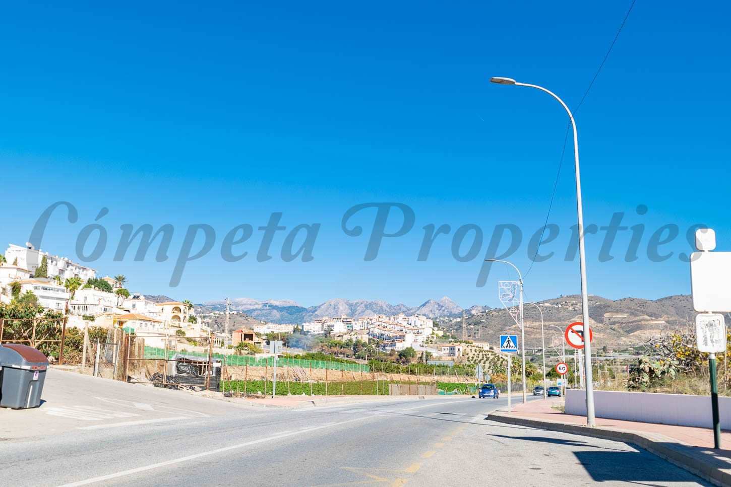 6 soveværelse Semi-Rækkehus til salg i Torrox med swimmingpool garage - € 445.000 (Ref: 7985503)