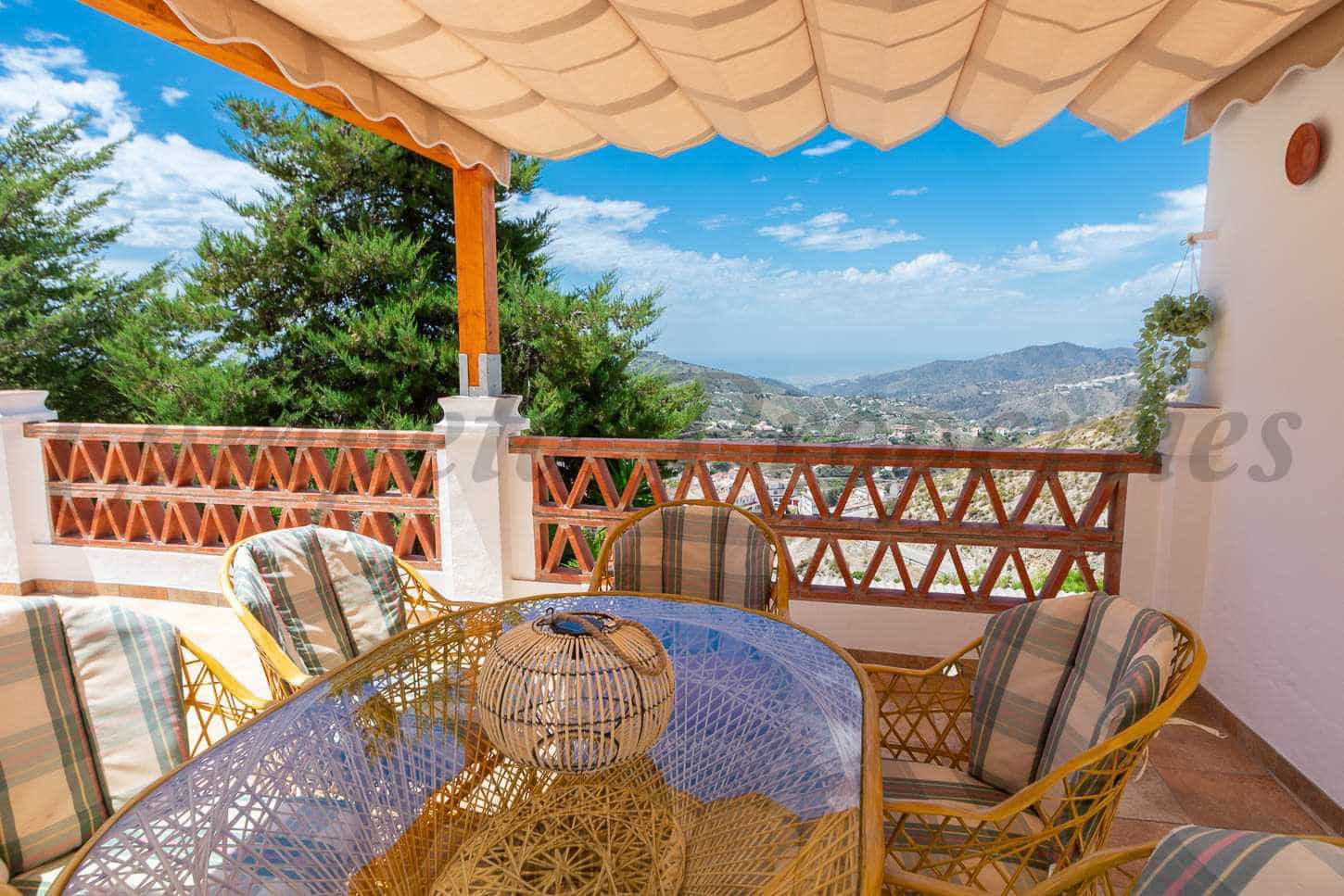 4 soveværelse Finca/Landehus til leje i Competa med swimmingpool - € 2.250 (Ref: 7985522)