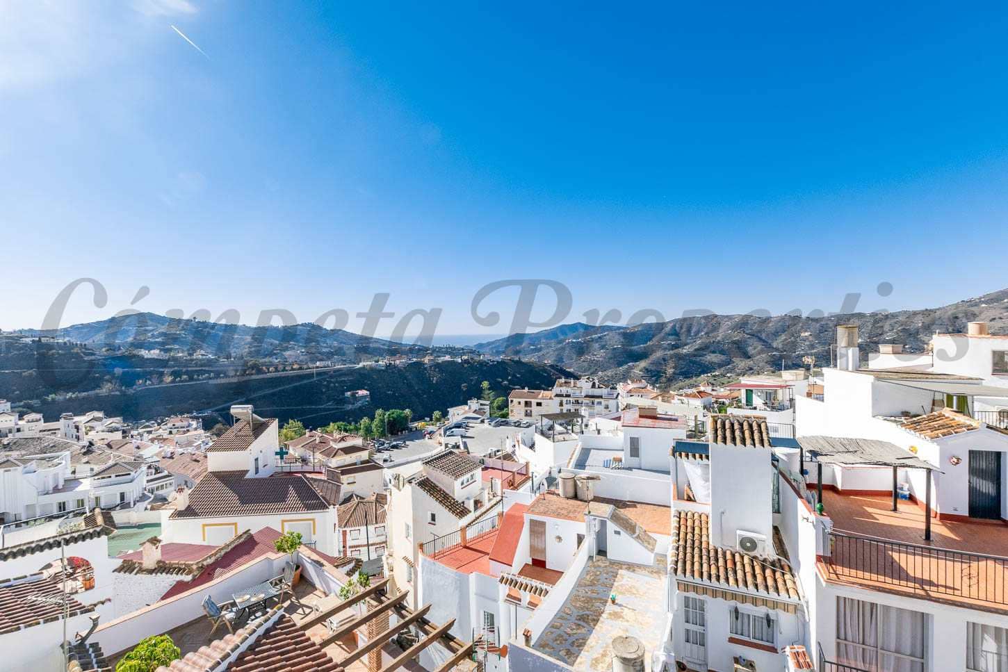 3 slaapkamer Huis te koop in Competa - € 139.000 (Ref: 8002689)