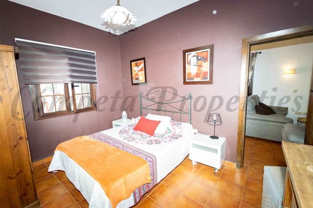 2 sypialnia Finka/Dom wiejski do wynajęcia w Torrox z basenem garażem - 1 000 € (Ref: 8012121)