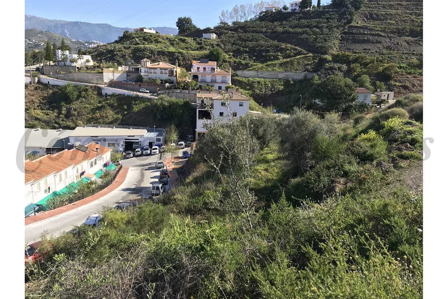 Mark till salu i Sayalonga - 137 500 € (Ref: 8092454)