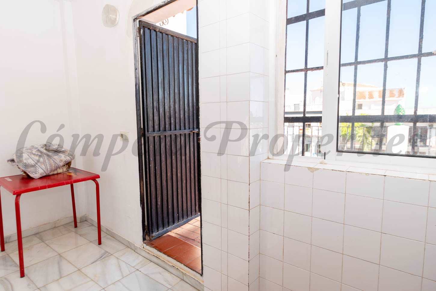 8 bedroom Townhouse for sale in Nerja - € 950,000 (Ref: 8141424)