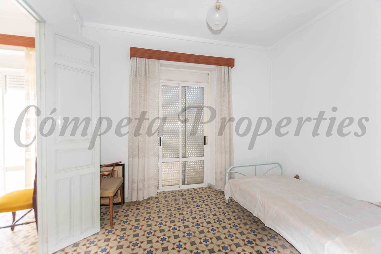 5 bedroom Townhouse for sale in Competa - € 194,000 (Ref: 8146567)