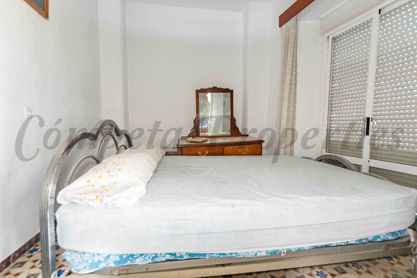 5 bedroom Townhouse for sale in Competa - € 194,000 (Ref: 8146567)