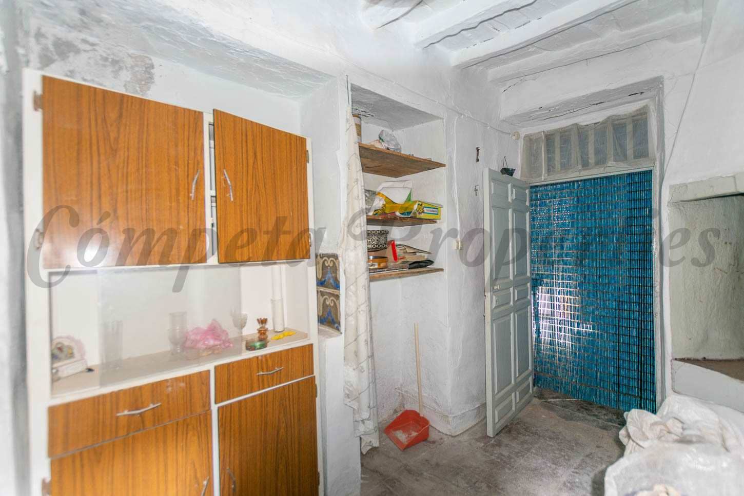 5 bedroom Townhouse for sale in Competa - € 194,000 (Ref: 8146567)