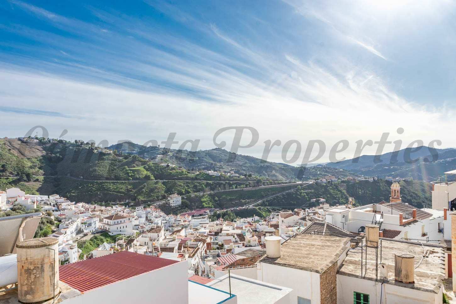 5 soveværelse Byhus til salg i Competa - € 173.000 (Ref: 8155663)