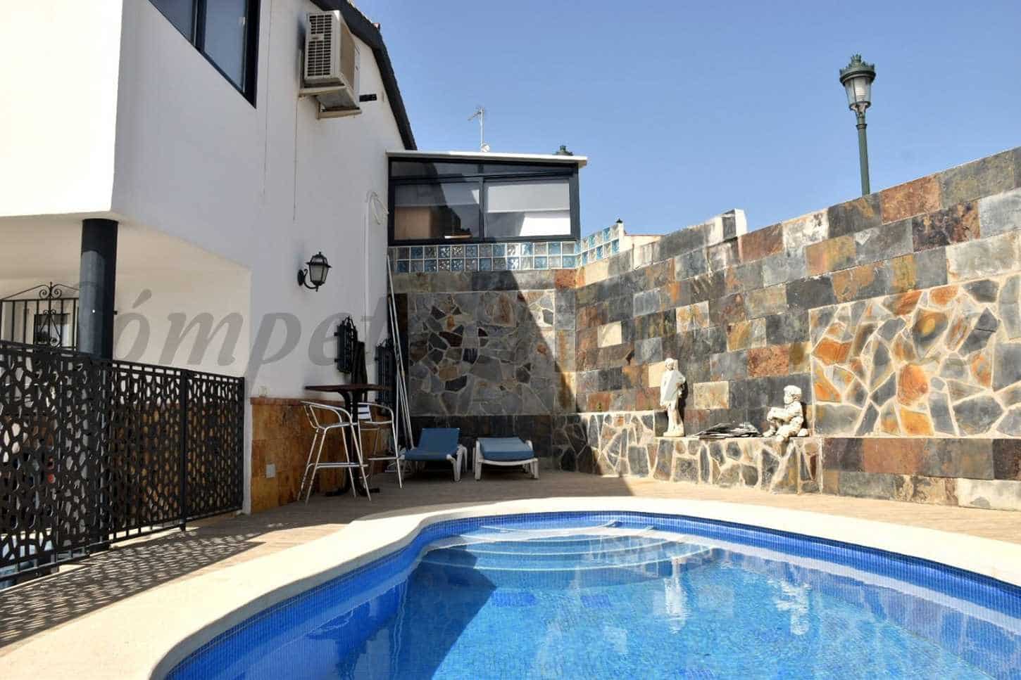 3 chambre Maison de Ville à vendre à Torrox avec piscine garage - 630 000 € (Ref: 8176185)