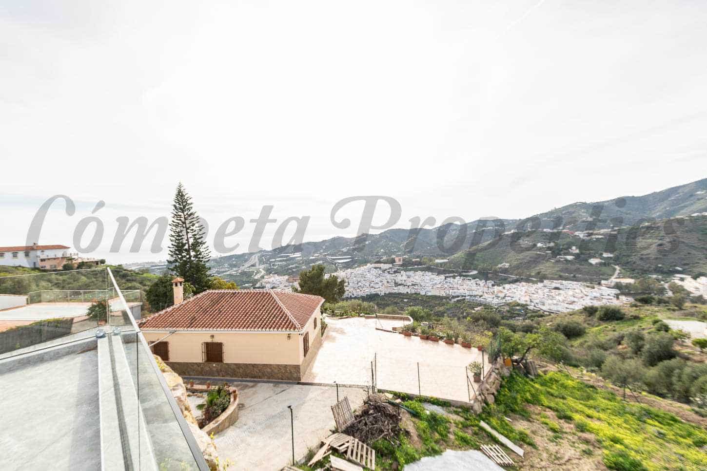 3 camera da letto Finca/Casa di Campagna da affitare come casa vacanza in Torrox con piscina garage - 1.225 € (Rif: 8200684)