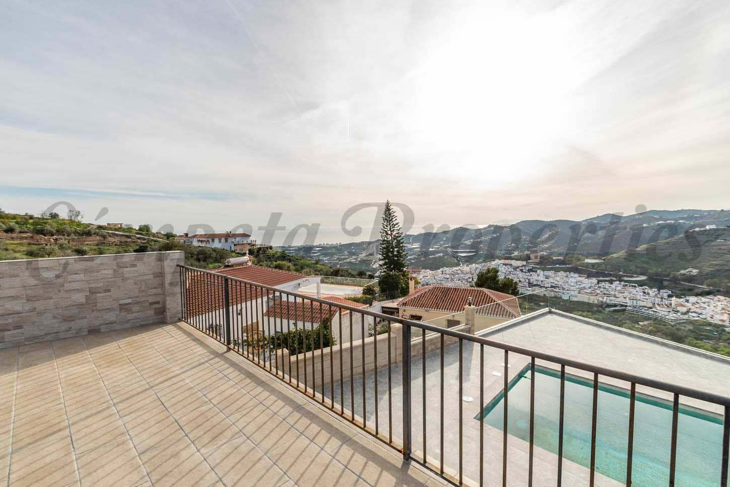 3 camera da letto Finca/Casa di Campagna da affitare come casa vacanza in Torrox con piscina garage - 1.225 € (Rif: 8200684)