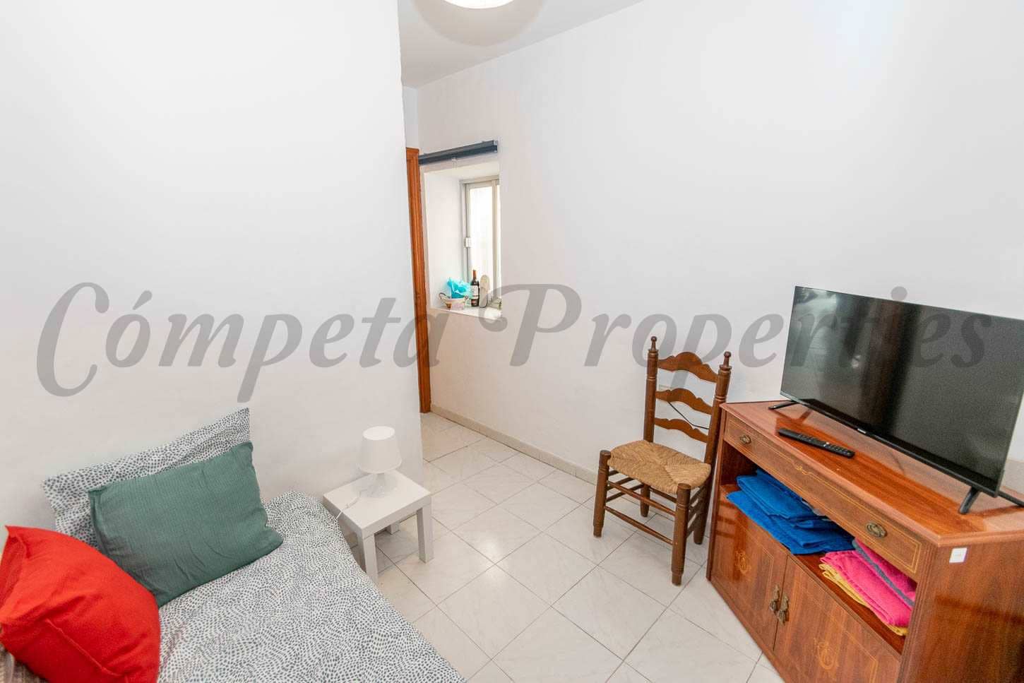 3 soverom Hus til salgs i Torrox - € 470 (Ref: 8223601)