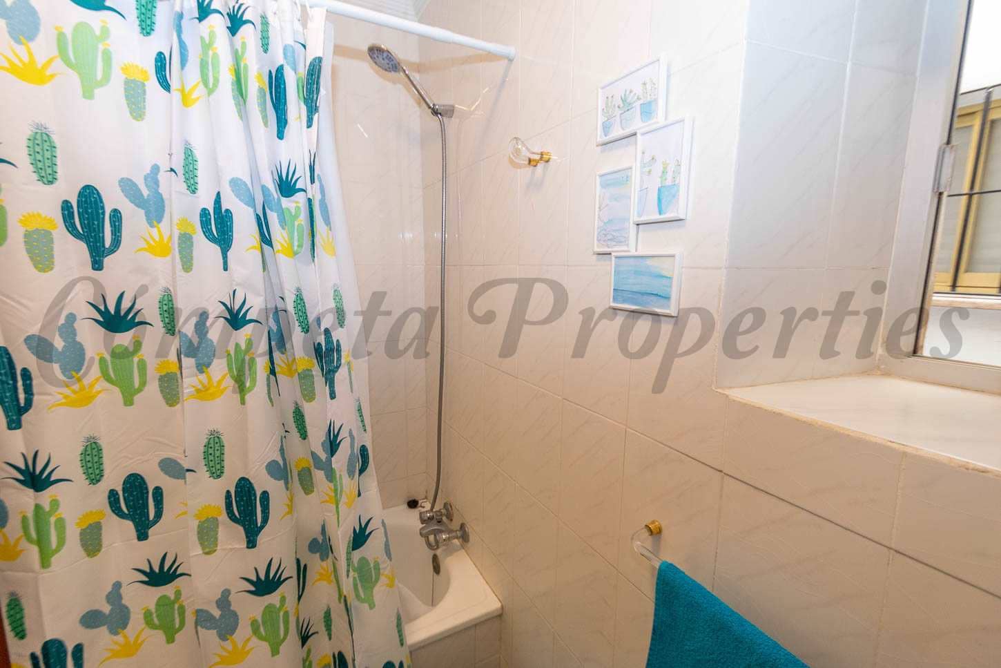 3 soverom Hus til salgs i Torrox - € 470 (Ref: 8223601)