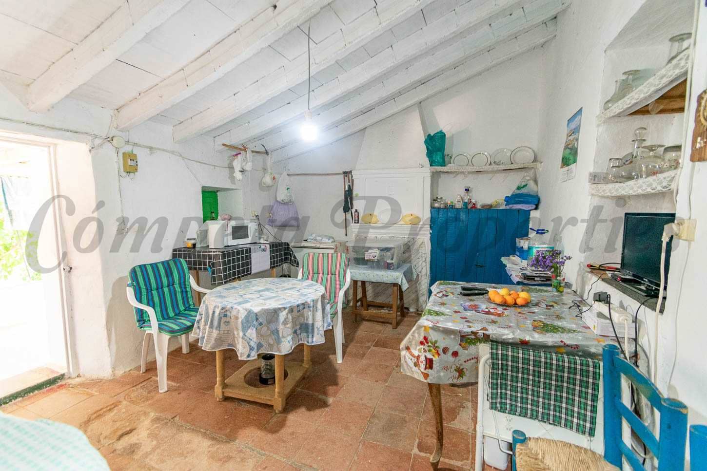 2 slaapkamer Finca/Landhuis te koop in Sedella - € 110.000 (Ref: 8227173)