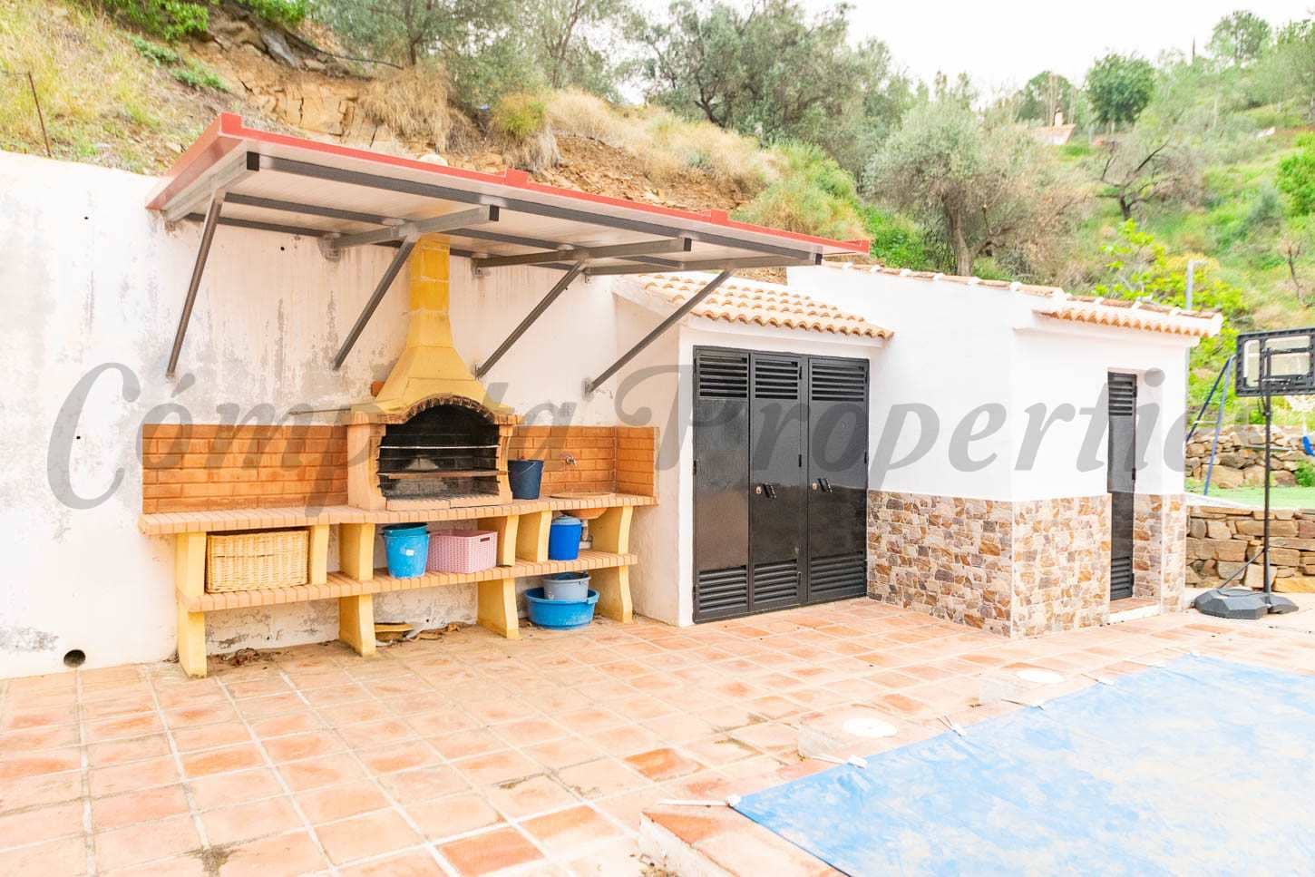 2 soveværelse Finca/Landehus til leje i Competa med swimmingpool garage - € 1.200 (Ref: 8227174)