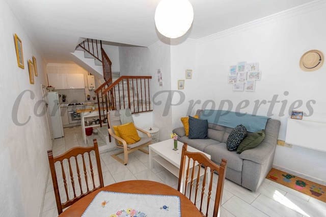 3 bedroom Townhouse for holiday rental in Torrox Pueblo, Torrox - € 470 (Ref: 8229791)