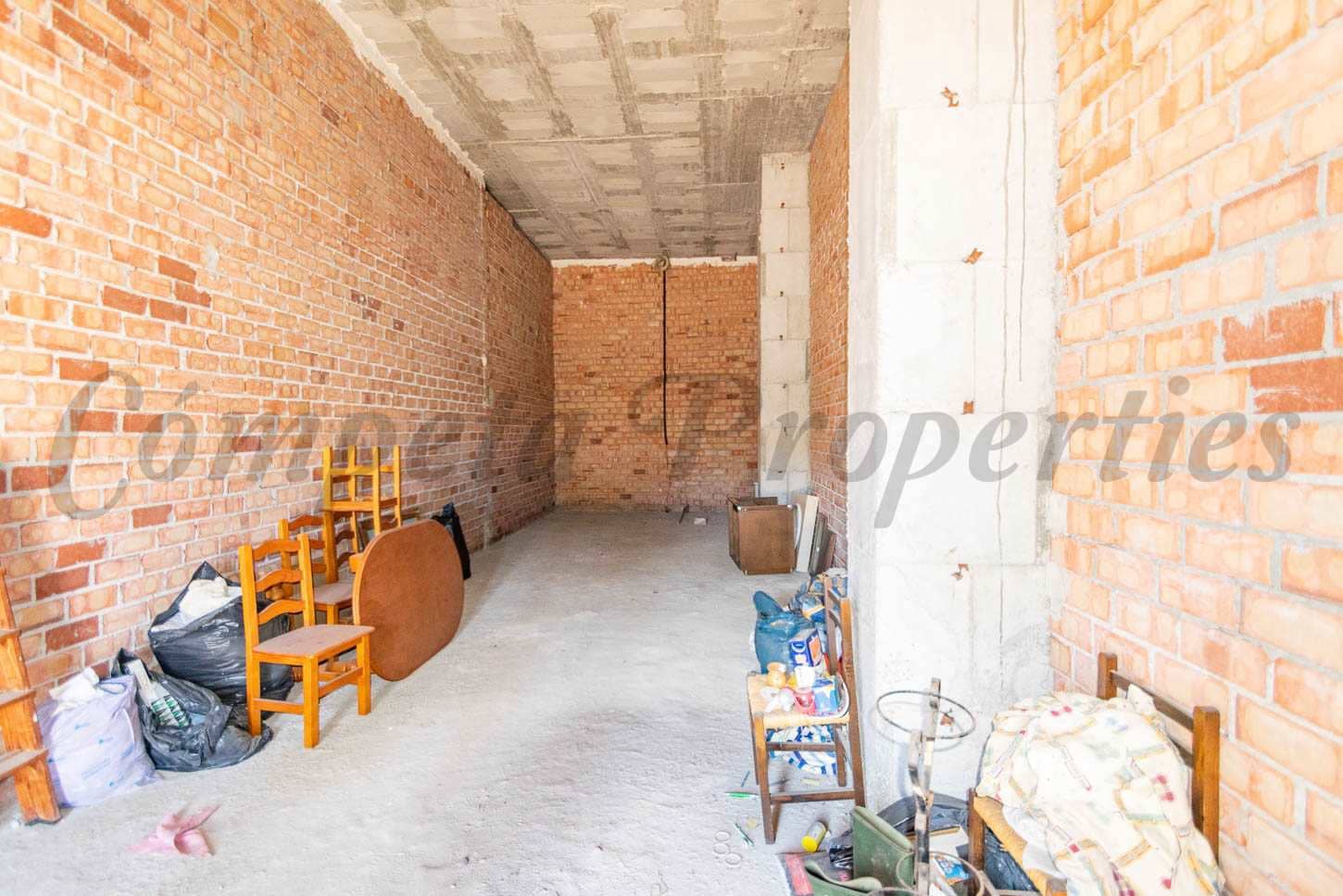 Commercieel te koop in Torrox-Costa met garage - € 220.000 (Ref: 8279964)