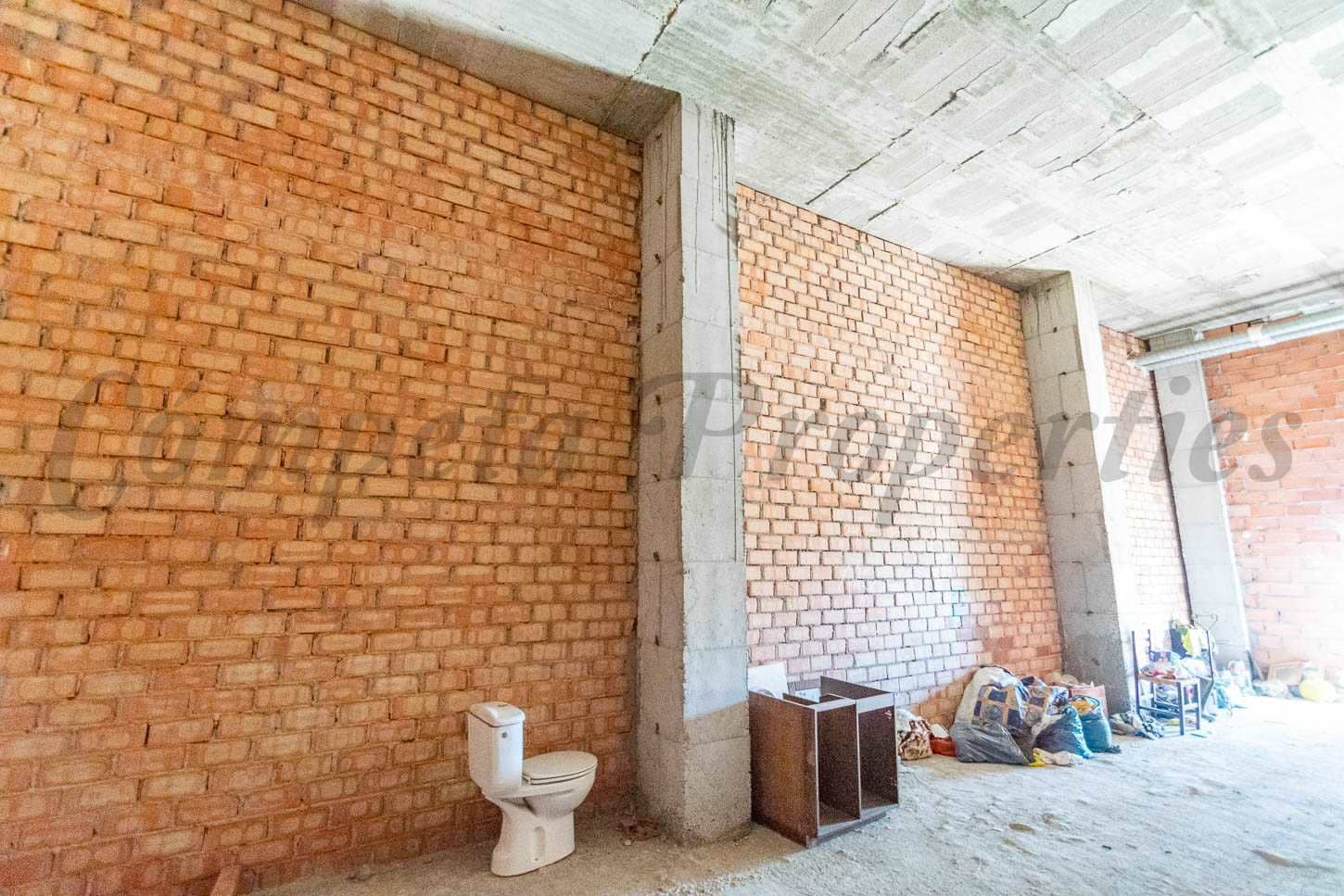 Commercieel te koop in Torrox-Costa met garage - € 220.000 (Ref: 8279964)