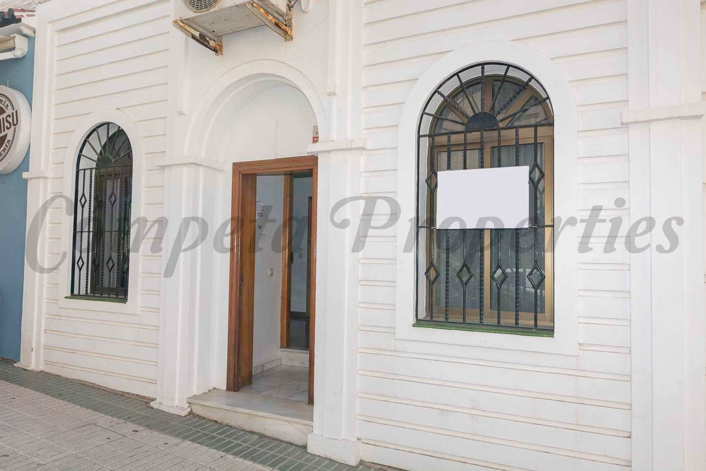 3 quarto Apartamento para venda em Nerja - 200 000 € (Ref: 8292949)