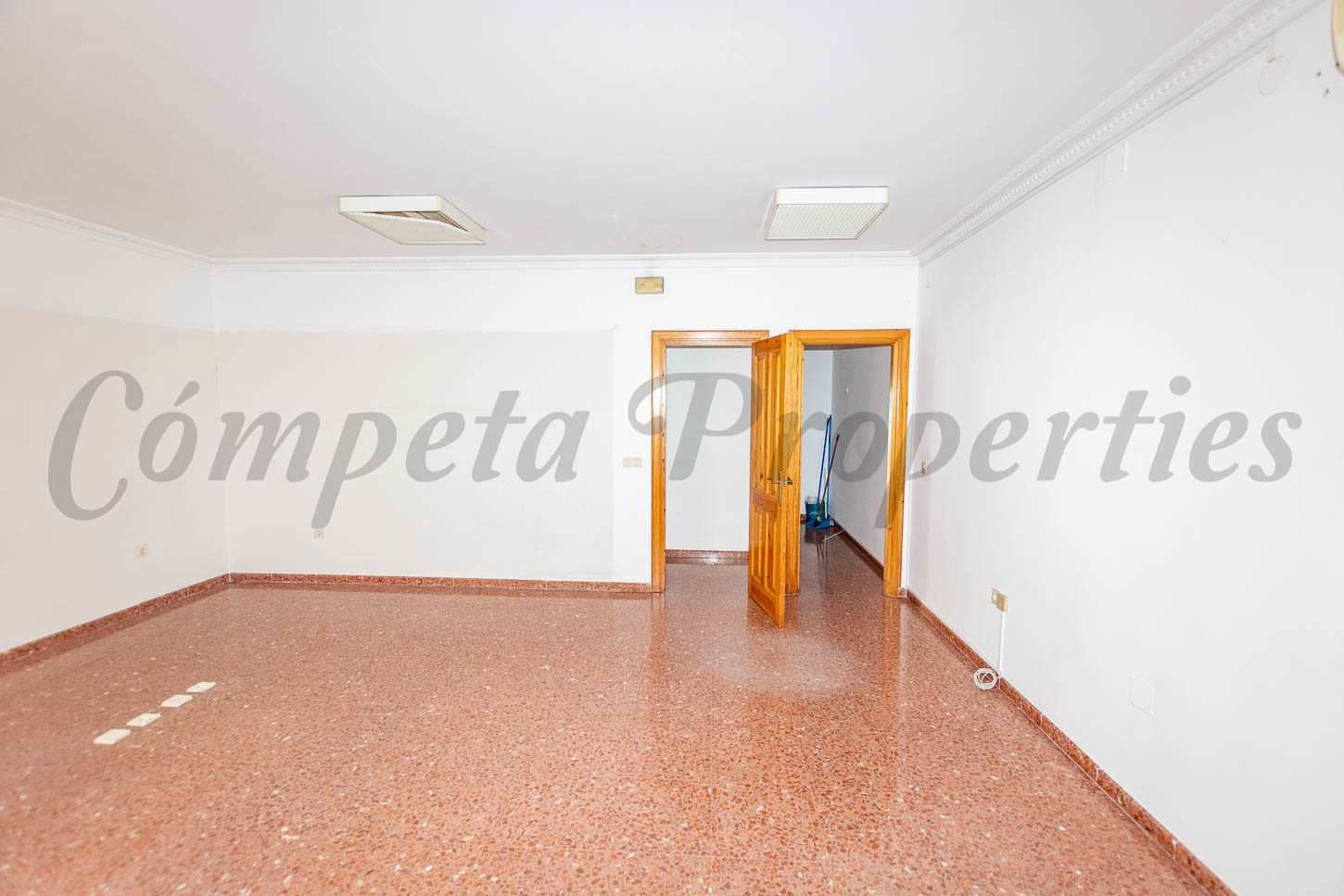 3 quarto Apartamento para venda em Nerja - 200 000 € (Ref: 8292949)