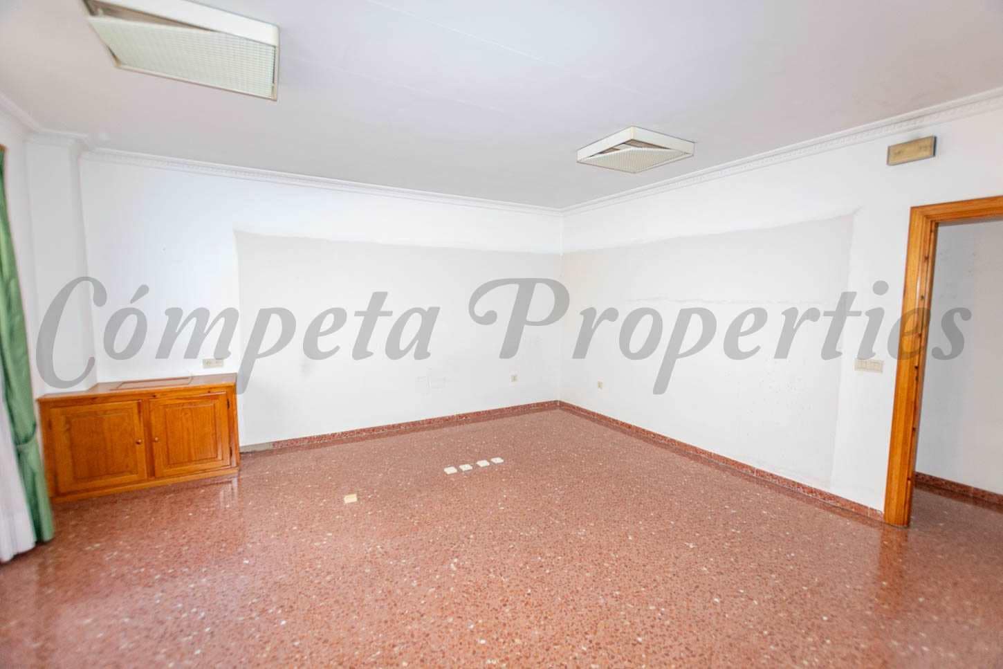 3 quarto Apartamento para venda em Nerja - 200 000 € (Ref: 8292949)