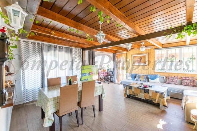 4 soverom Villa til salgs i Lagos, Vélez-Málaga med svømmebasseng - € 550 000 (Ref: 8315502)