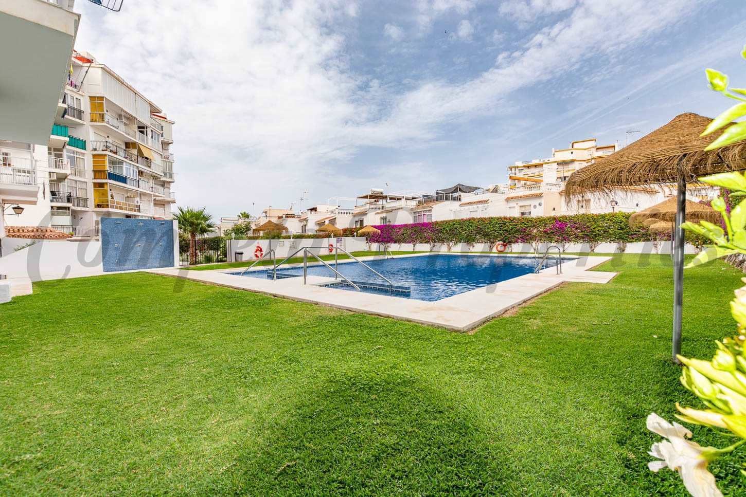 1 soveværelse Lejlighed til salg i Nerja med swimmingpool - € 335.000 (Ref: 8346819)