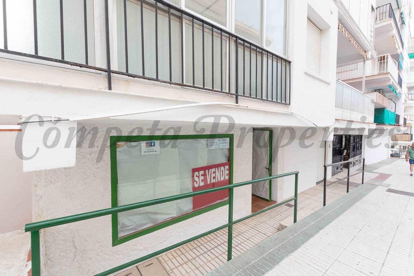 Kommersiell til salgs i Nerja med svømmebasseng - € 299 000 (Ref: 8348529)