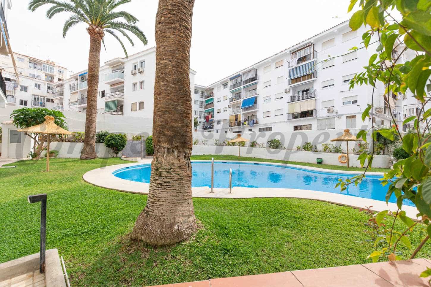Kommersiell til salgs i Nerja med svømmebasseng - € 299 000 (Ref: 8348529)