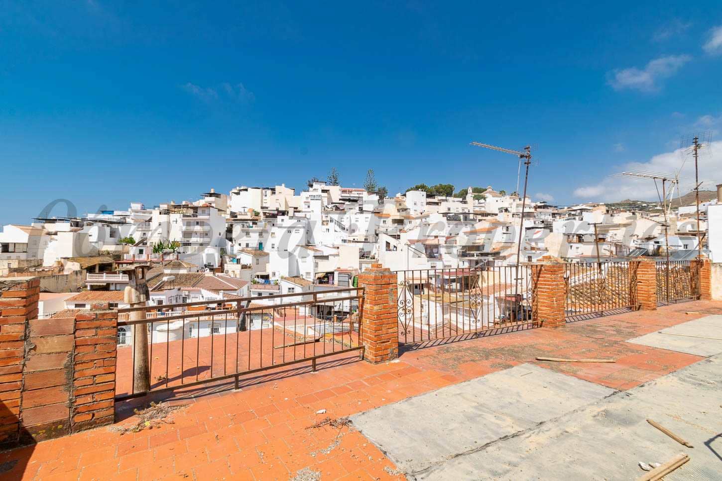 18 soveværelse Byhus til salg i Algarrobo - € 180.000 (Ref: 8395593)