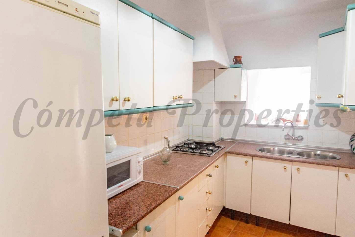 4 soveværelse Byhus til salg i Torrox med garage - € 210.000 (Ref: 8396002)