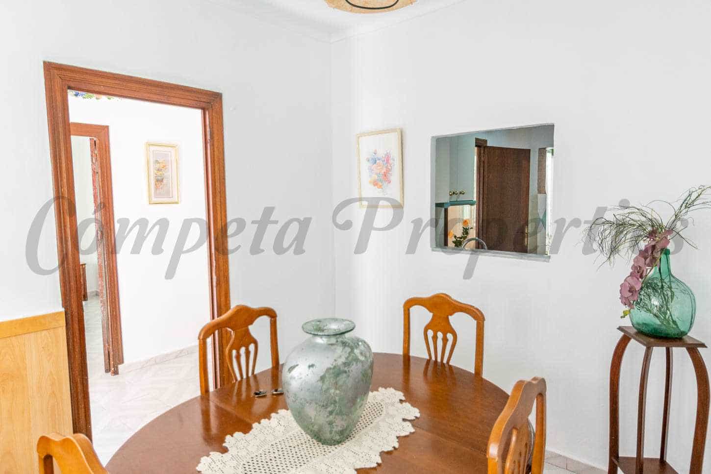 4 soveværelse Byhus til salg i Torrox med garage - € 210.000 (Ref: 8396002)