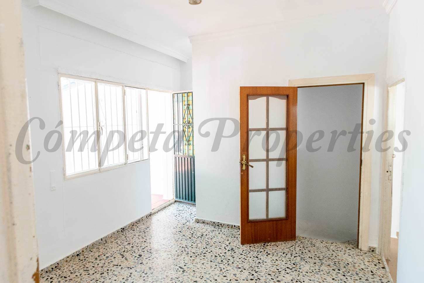 4 soveværelse Byhus til salg i Torrox med garage - € 210.000 (Ref: 8396002)