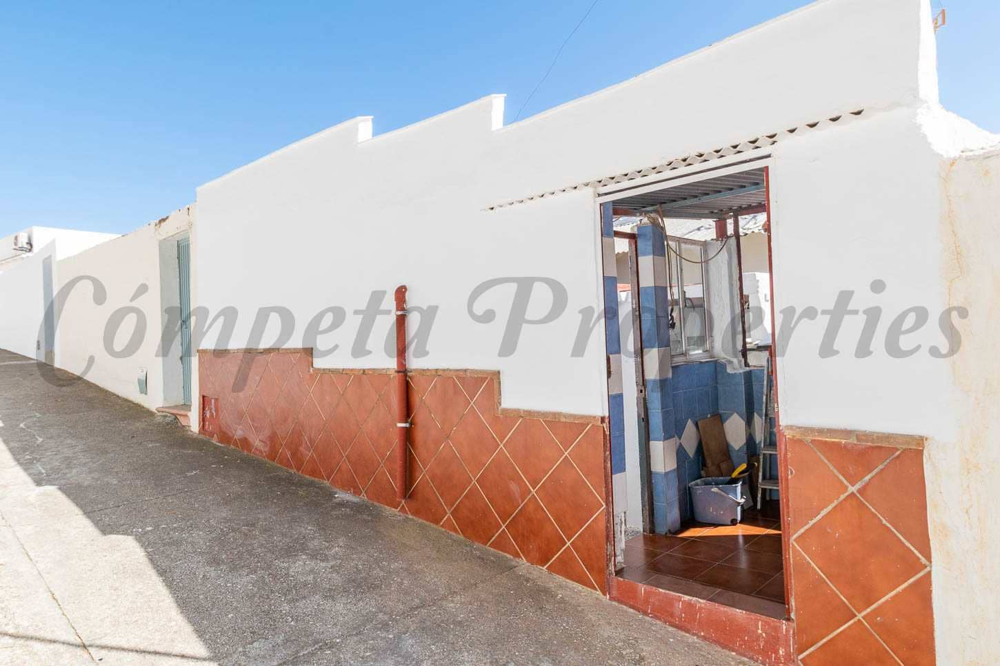 4 soveværelse Byhus til salg i Torrox med garage - € 210.000 (Ref: 8396002)